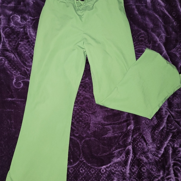 Cherokee green scrub bottoms - Picture 1 of 4